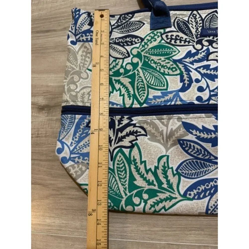 NWT Vera Bradley Santiago Lighten Up Expandable travel Tote